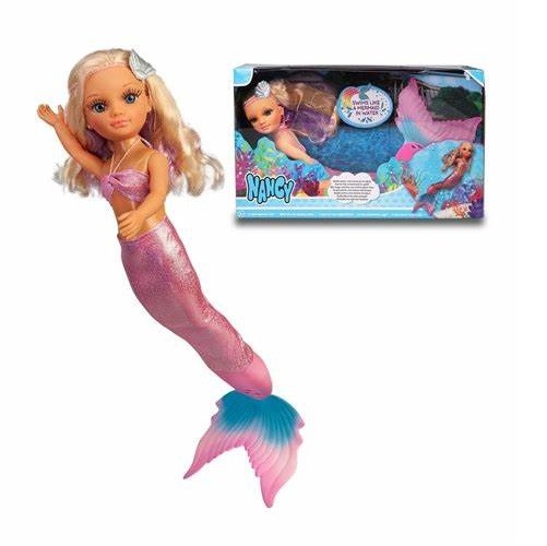 Nancy, nuota come una sirena nell'acqua